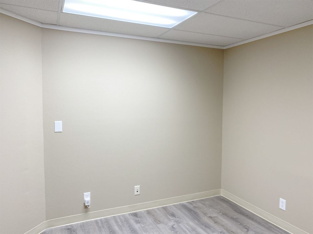 NEWLY REMODELED MEDICAL &/OR OFFICE SPACE: 800 SE 181st Ave, Portland, OR 97233